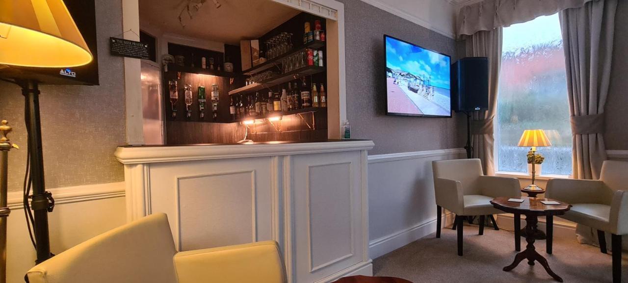 Sunnycroft Private Hotel 랜디드노 외부 사진