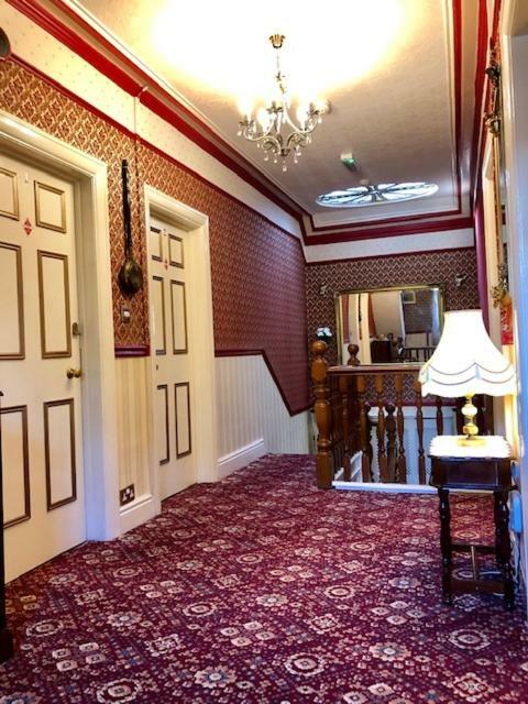 Sunnycroft Private Hotel 랜디드노 외부 사진